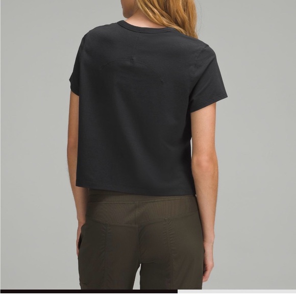 Lululemon Classic fit Black Women's Tee - Picture 2 of 6